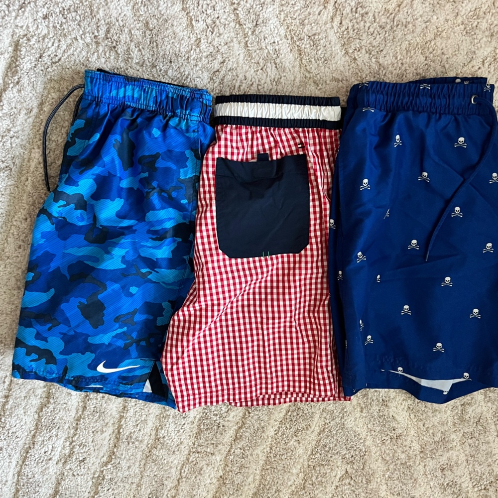 Men’s Medium Swim Trunks